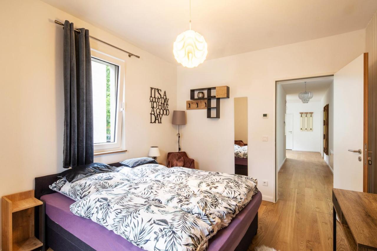 Gaestezimmer In Dresden Mit Dach-Terrasse, Wohnbereich Und Kueche Lejlighed Eksteriør billede