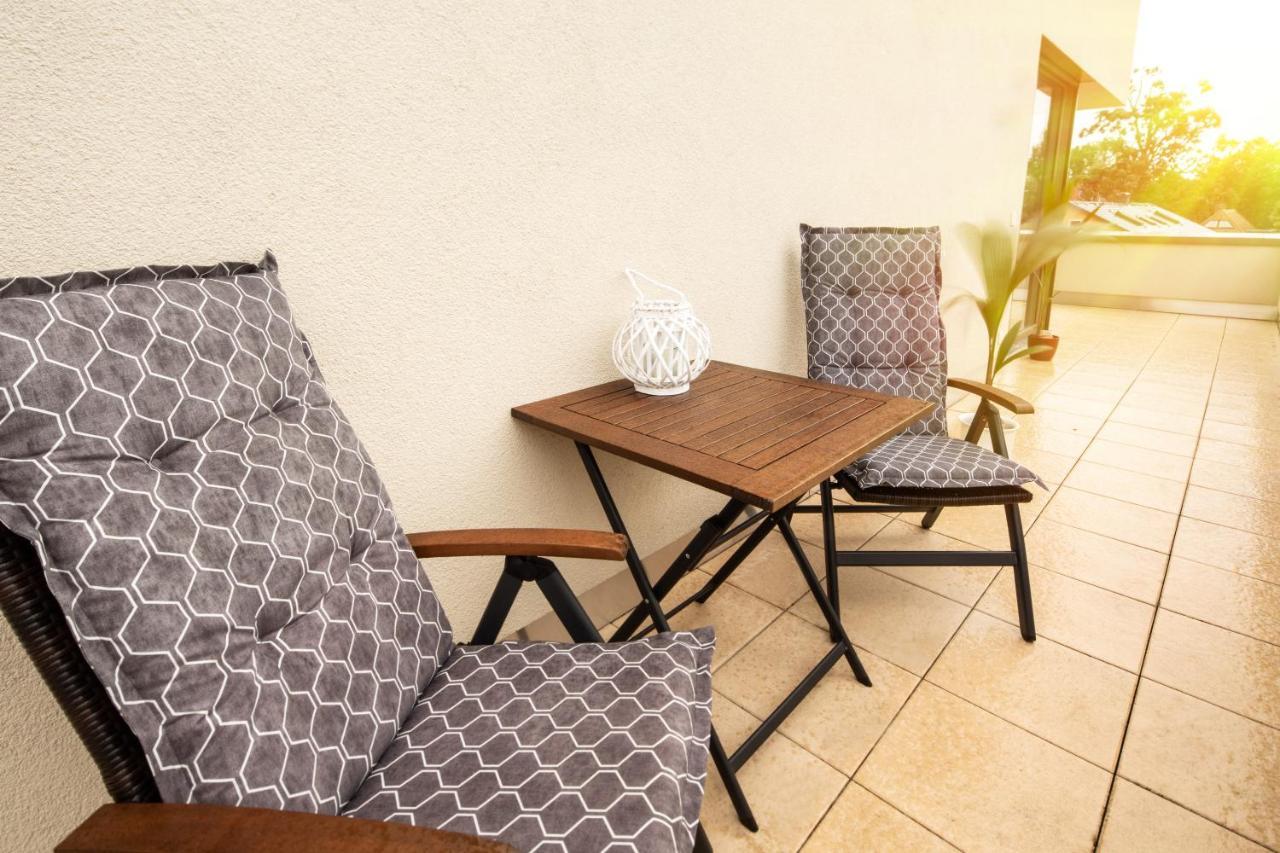 Gaestezimmer In Dresden Mit Dach-Terrasse, Wohnbereich Und Kueche Lejlighed Eksteriør billede