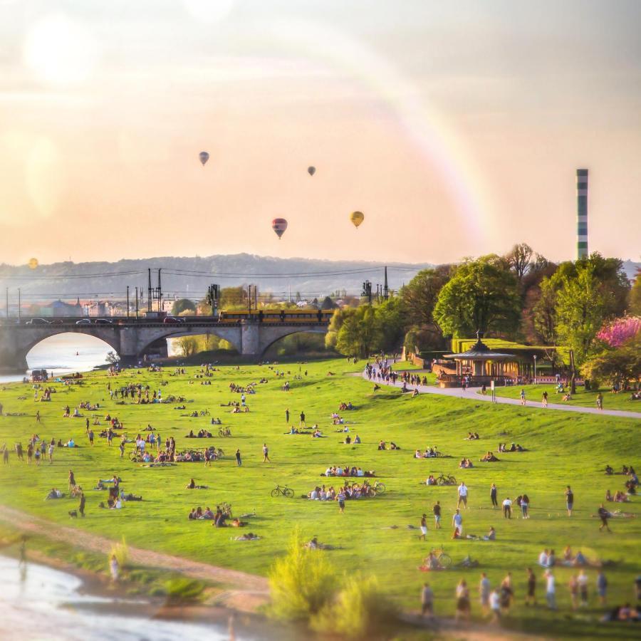 Gaestezimmer In Dresden Mit Dach-Terrasse, Wohnbereich Und Kueche Lejlighed Eksteriør billede